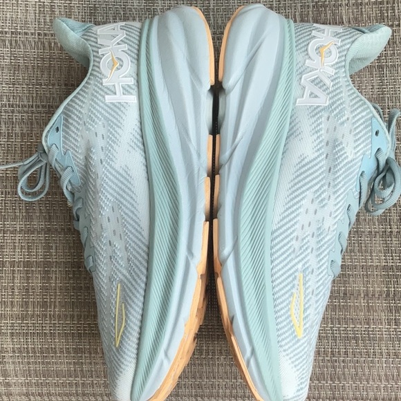 Hoka Women's Blue Athletic Shoes 7 D - Picture 5 of 10